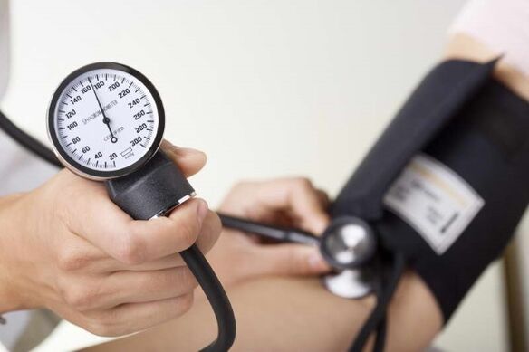 As persoas con presión arterial alta teñen prohibido seguir a dieta perezosa